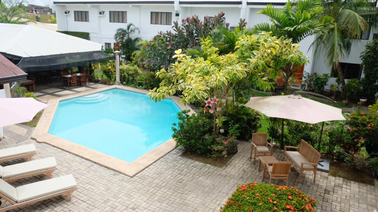 Hotel Red Knight Gardens Davao Exterior foto