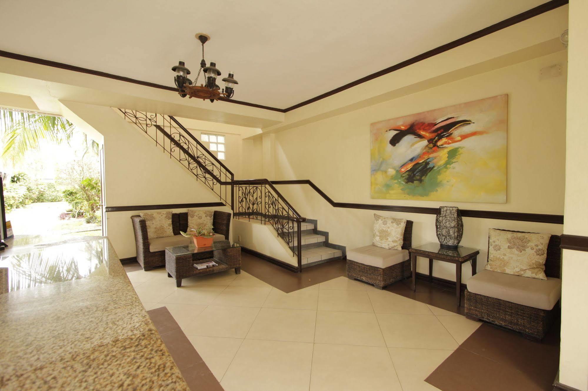 Hotel Red Knight Gardens Davao Exterior foto