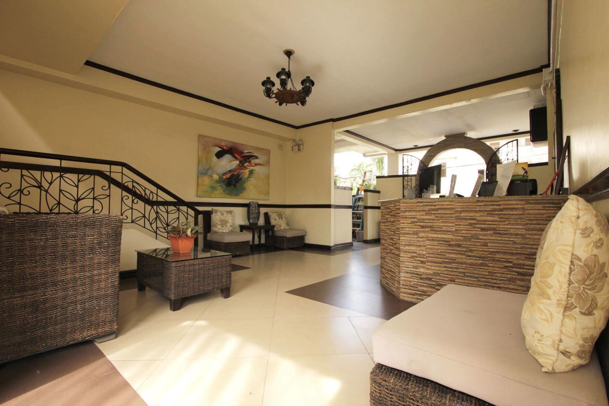 Hotel Red Knight Gardens Davao Exterior foto